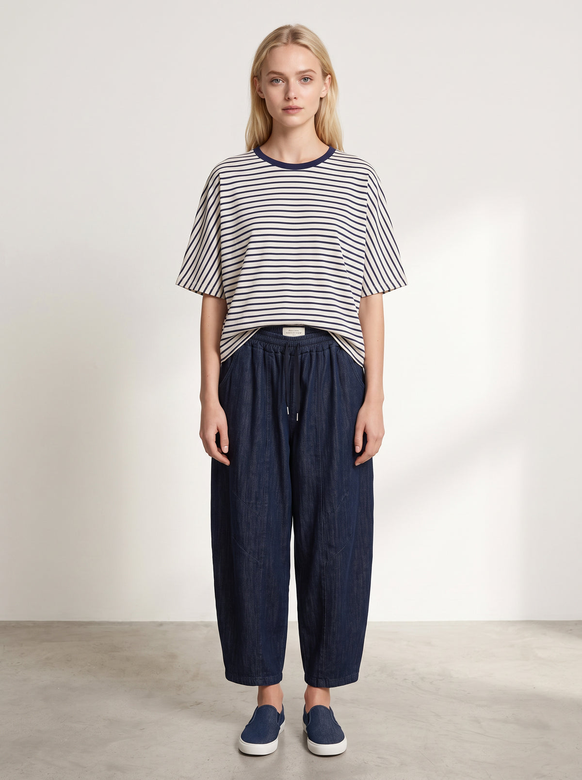 Tee-shirt Minnie rayé bleu — vue portée de face