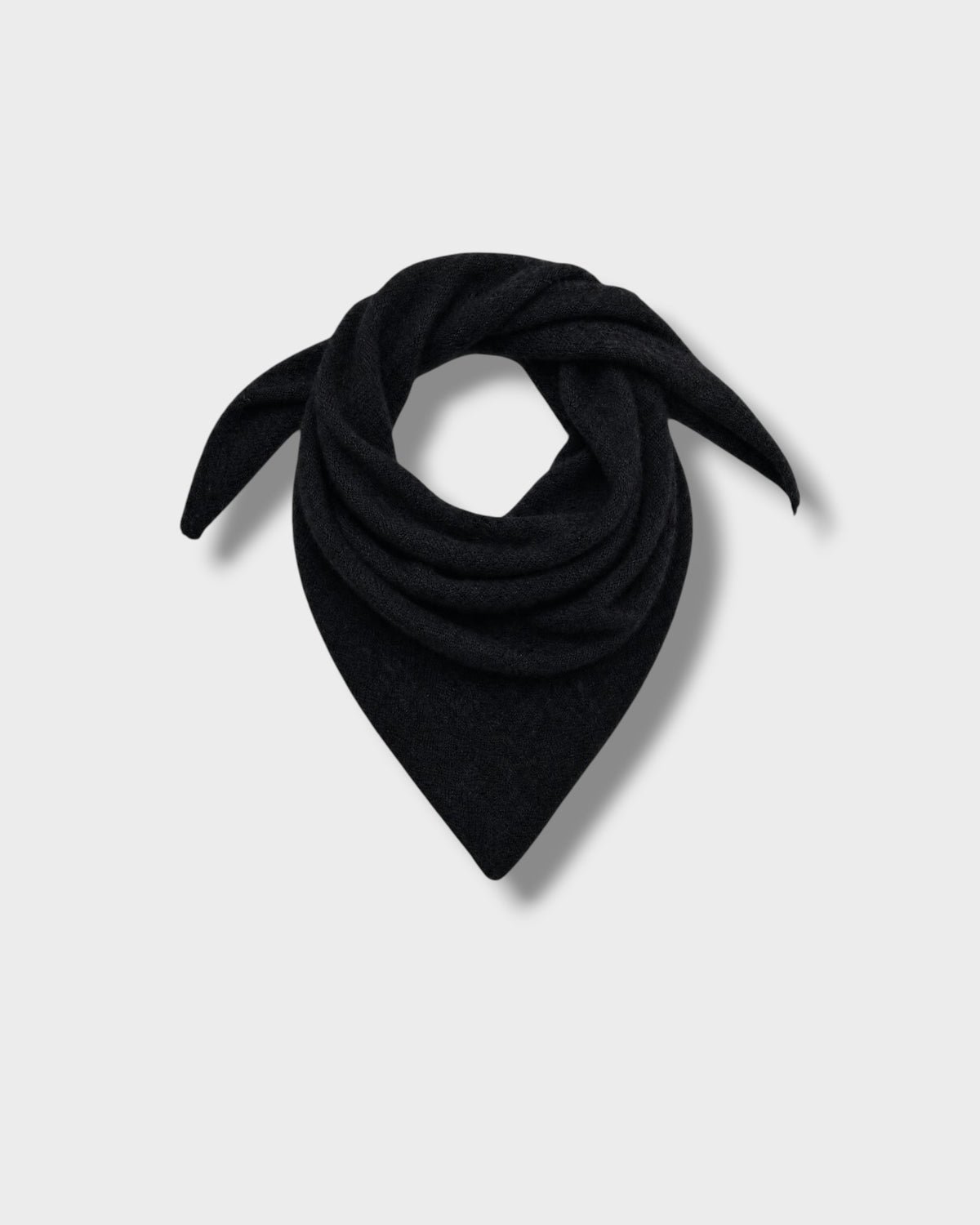 Foulard Ally noir à plat