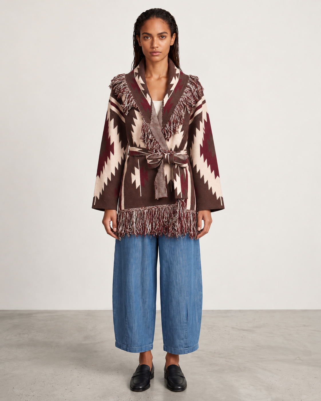 Gilet Cheyenne Choco moro porté de face avec le pantalon Magic barrel denim medium