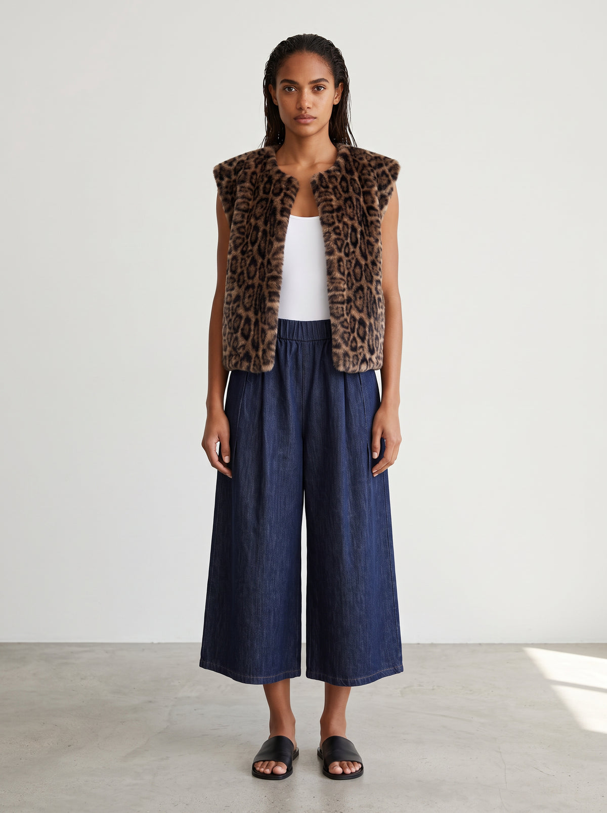 Gilet Lison léopard Choco moro porté de face