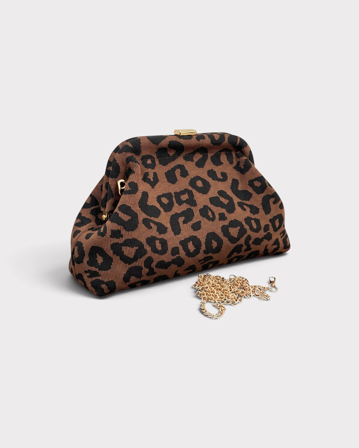 Pochette Loulou léopard avec chaîne dorée