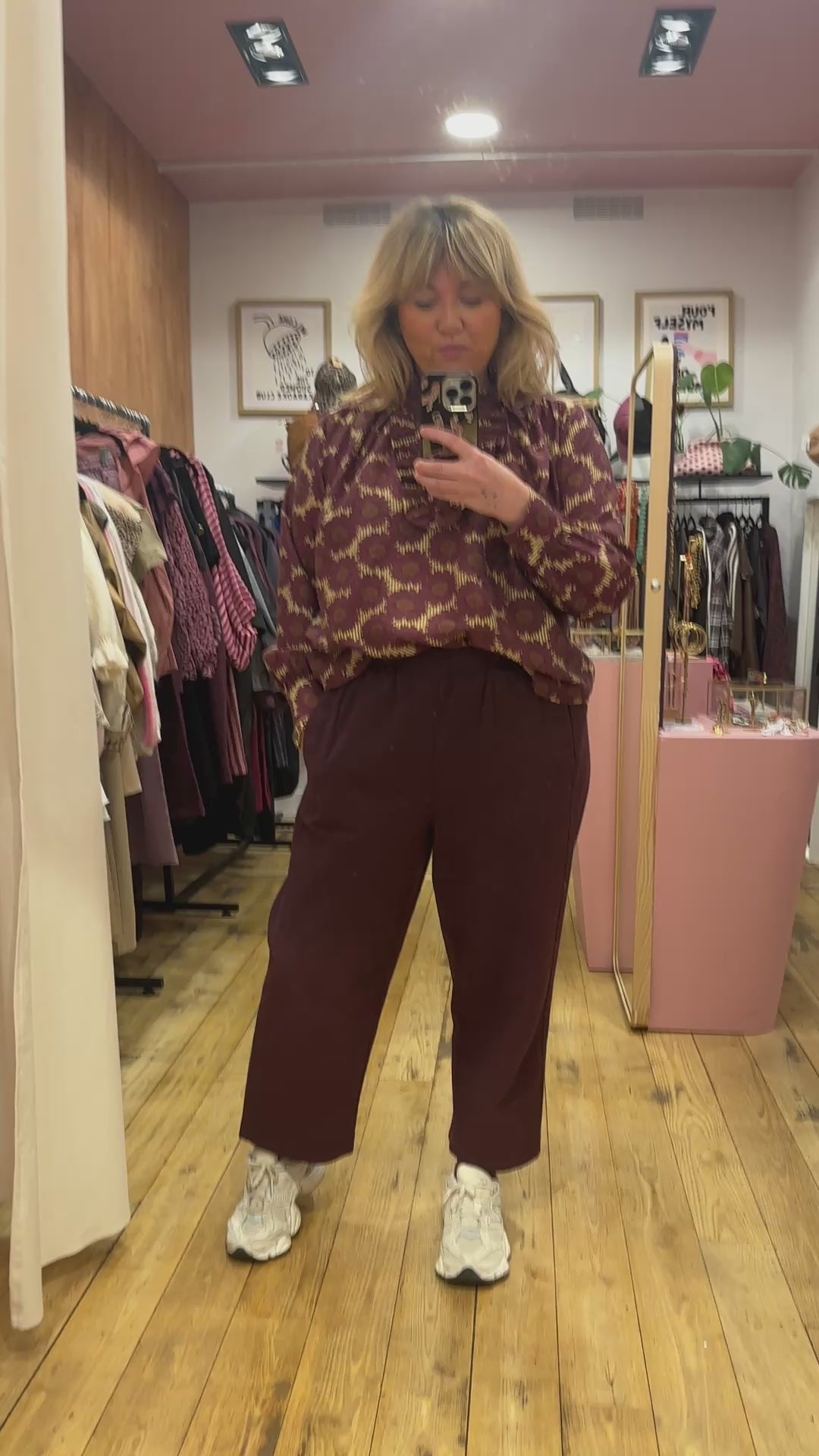 Blouse flore — vidéo sans son