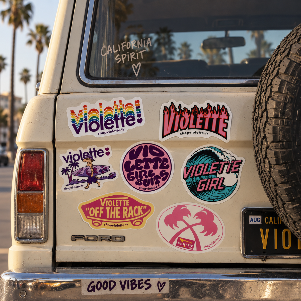 Stickers Violette California Spirit sur une voiture