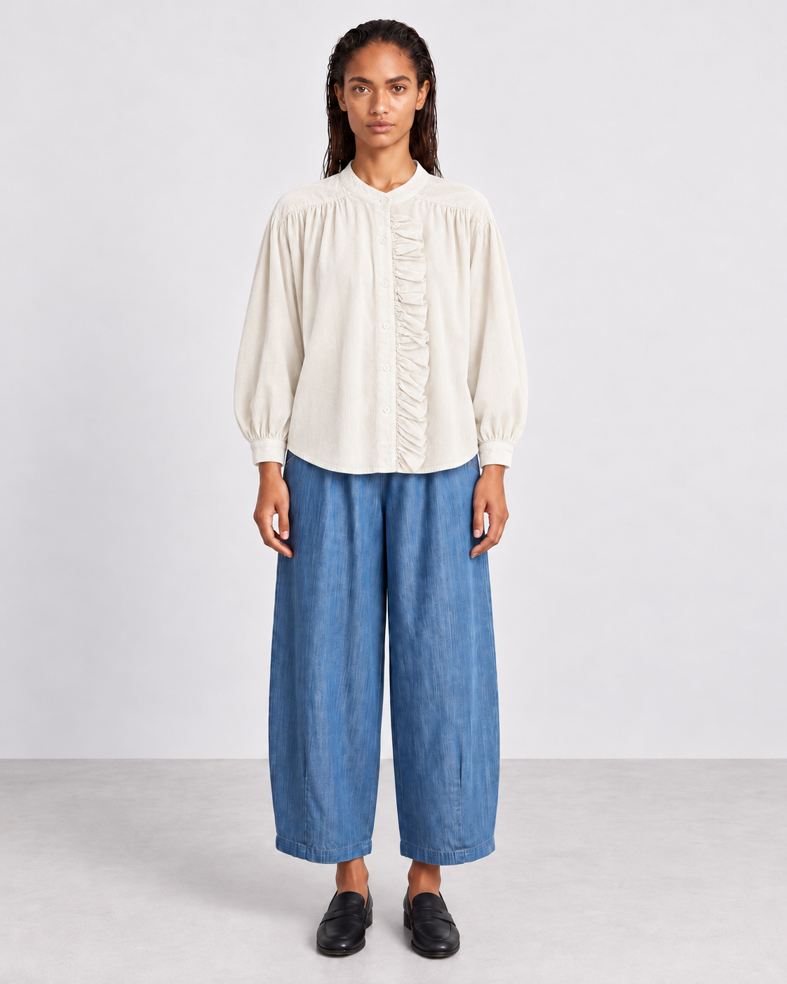 Blouse Fanny velours Ecru porté de face