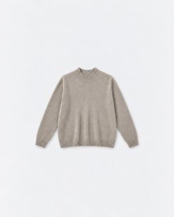 Pull Charlotte Taupe fango — flat sur fond gris
