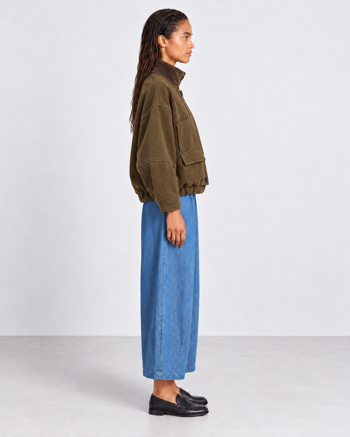 Bombers Eva Kaki sottobosco — porté en pied, profil