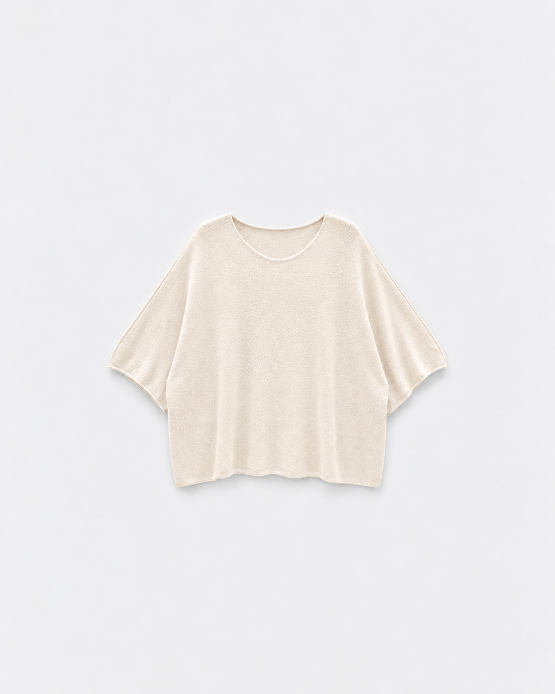 Pull Lola Ecru — flat sur fond gris
