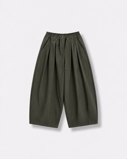 Pantalon balloon Iris Kaki sottobosco à plat sur fond gris