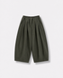 Pantalon balloon Iris Kaki sottobosco à plat sur fond gris