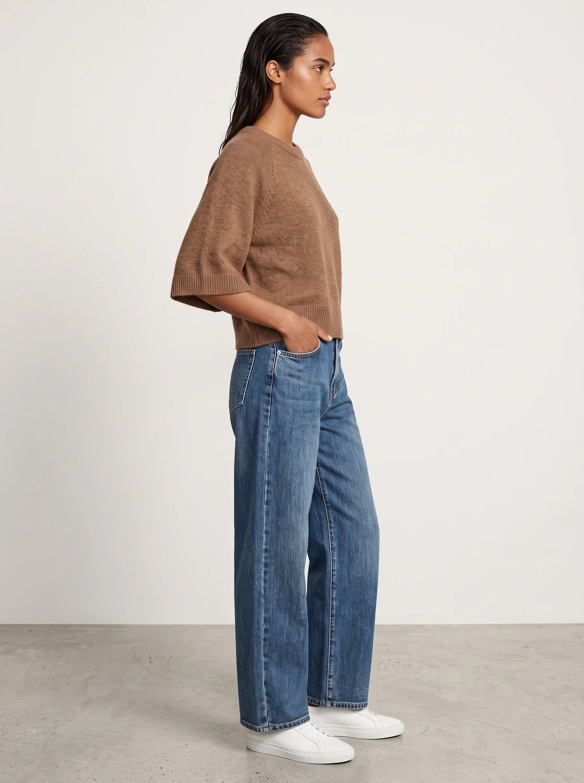 Pull Minnie porté – vue de profil